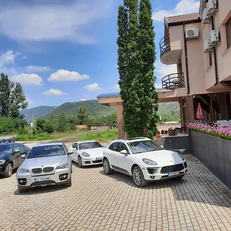 Хотел хотел найс 3*